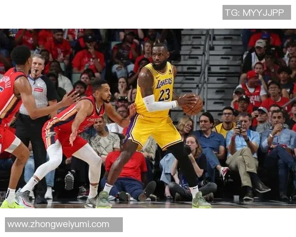 湖人对掘金的精彩对决杨毅深度解析比赛背后的战术与球员表现 湖人对掘金的精彩对决杨毅深度解析比赛背后的战术与球员表现