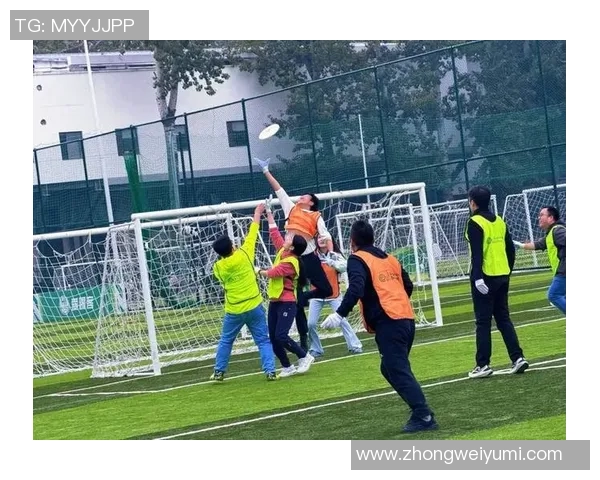 飞盘战术解析:上海飞盘队如何利用边路渗透撕裂防线MBA 飞盘战术解析:上海飞盘队如何利用边路渗透撕裂防线MBA