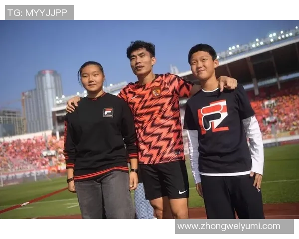 广州排球队意识表现分析:邀请赛中的战术执行与团队协作探讨 广州排球队意识表现分析:邀请赛中的战术执行与团队协作探讨