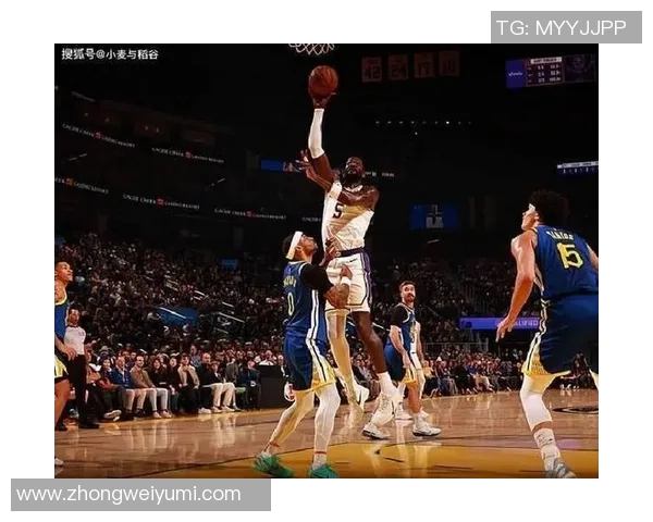 湖人对决骑士精彩瞬间回顾观众热情助阵赛场氛围火爆