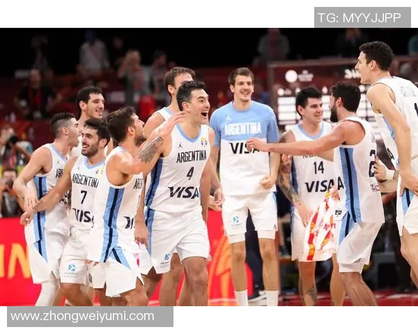 深圳篮球队的世界杯征程揭秘：从默默无闻到荣耀之路的蜕变与奋斗